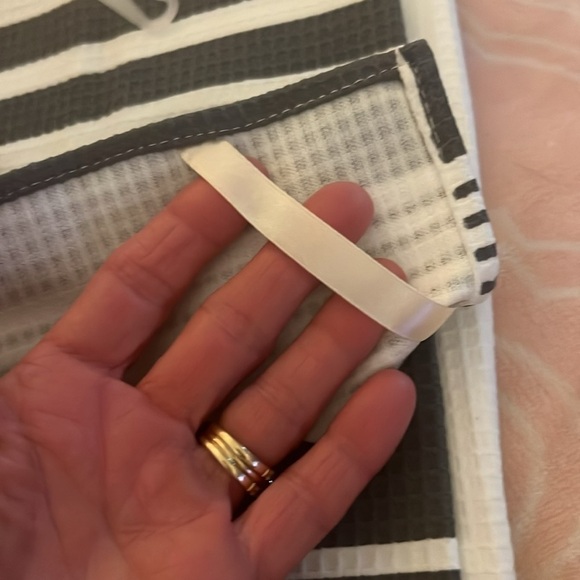 Fun Kitchen towel set The Secret to a clean kitchen is simple. Don’t cook, Ever. - Picture 6 of 6